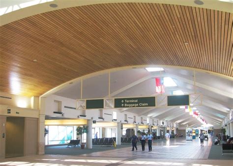 Savannah international airport - Maps and Directions. Driving Directions. To reach the Hilton Head Savannah Airport, take Exit 104 from Interstate 95. The airport is approximately 15 minutes from Downtown Savannah, 45 minutes from Hilton Head Island, and one …